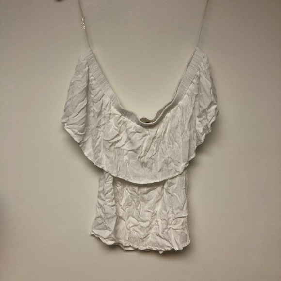 | Lily White | off the shoulder top. Size L. - Picture 4 of 4